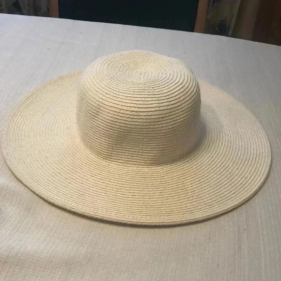 Croft and Barrow sun hat - Picture 1 of 7